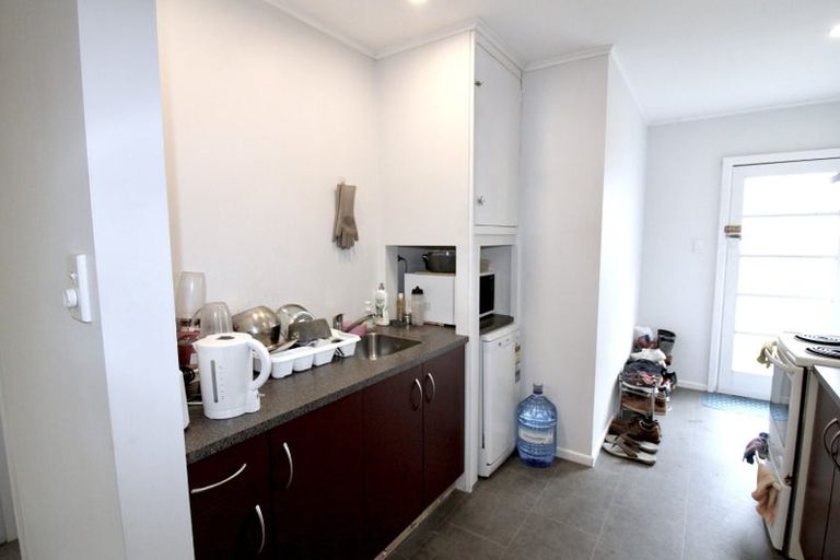 Photo of property in 17 Baffin Grove, Kingston, Wellington, 6021