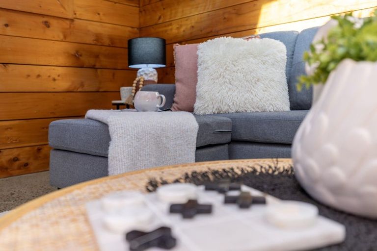 Photo of property in 102a Seaview Road, Paraparaumu Beach, Paraparaumu, 5032