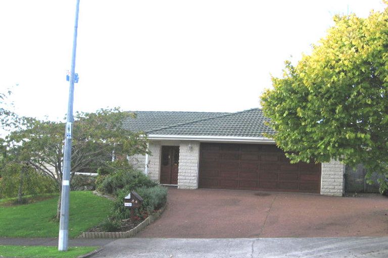 Photo of property in 44 Simmental Crescent, Somerville, Auckland, 2014