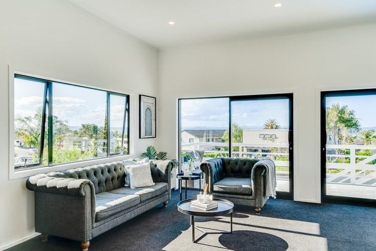 Photo of property in 91 Pacific Parade, Army Bay, Whangaparaoa, 0930