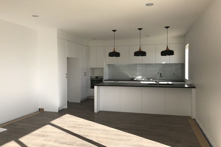 Photo of property in 18 Colonial Drive, Silverdale, 0932