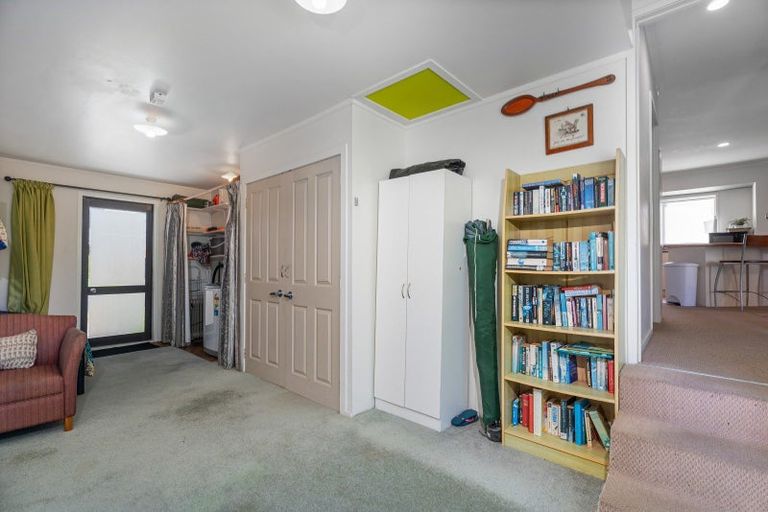 Photo of property in 15 Marlin Street, Whitianga, 3510