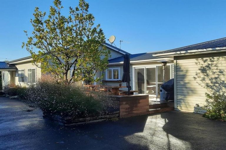 Photo of property in 47 Stapletons Road, Richmond, Christchurch, 8013