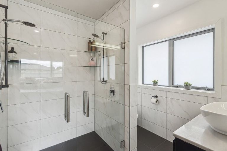 Photo of property in 24 College Drive, Paraparaumu, 5032