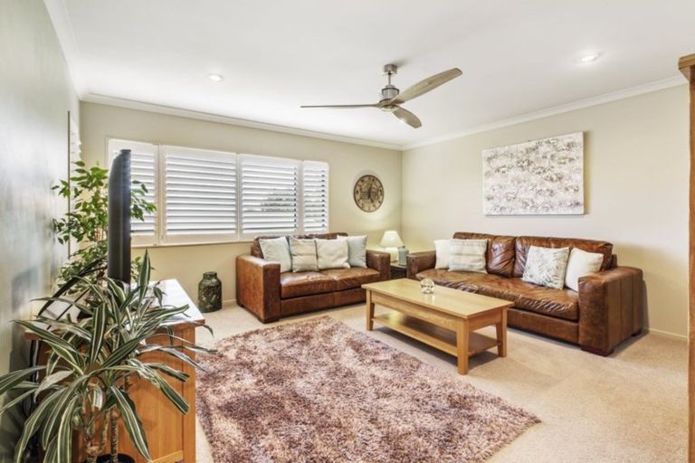 Photo of property in 8 Havilah View, Army Bay, Whangaparaoa, 0930