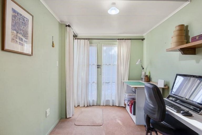 Photo of property in 53 Taupo View Road, Taupo, 3330