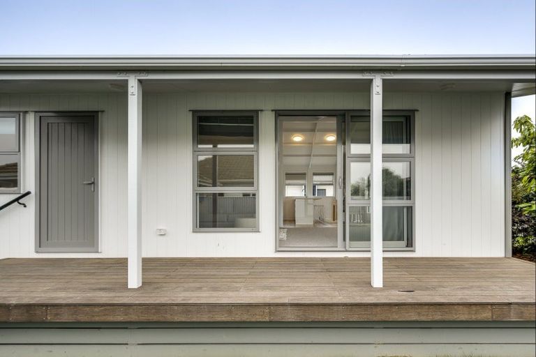 Photo of property in Lantern Light Takeaways, 1012 Willowpark Road North, Mayfair, Hastings, 4122