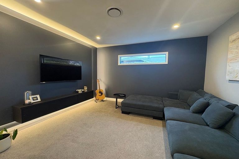 Photo of property in 161 Weston Road, St Albans, Christchurch, 8052