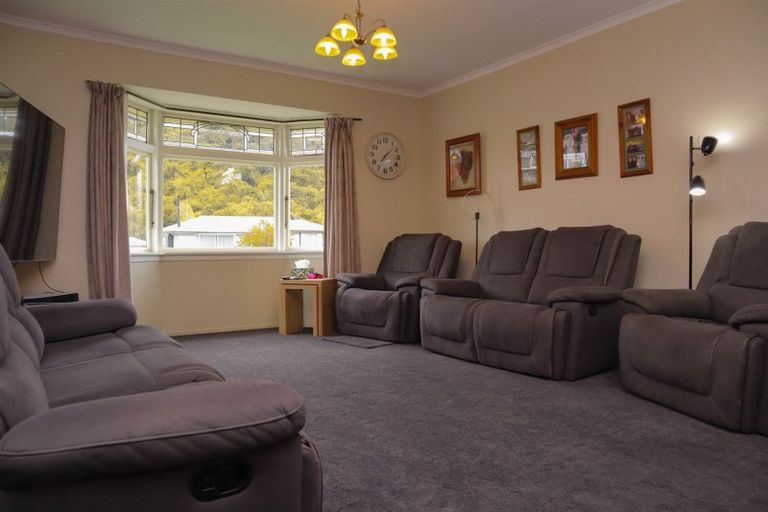 Photo of property in 95 Marlborough Street, Greymouth, 7805