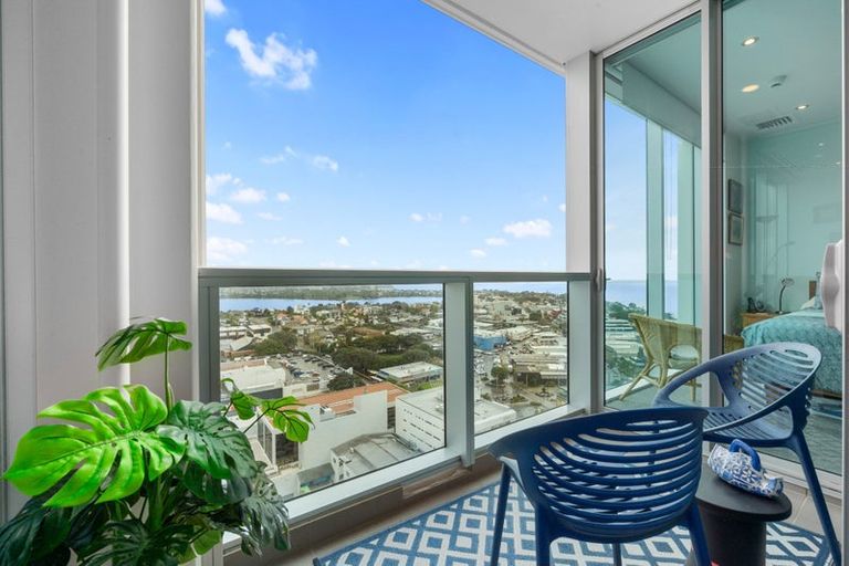 Photo of property in Sentinel Apartments, 1705/3 Northcroft Street, Takapuna, Auckland, 0622