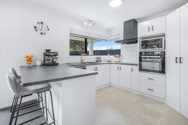 Photo of property in 16 Aria Court, Fairview Downs, Hamilton, 3214