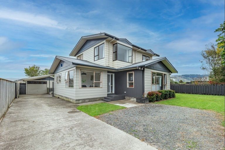 Photo of property in 11 Matipo Street, Levin, 5510