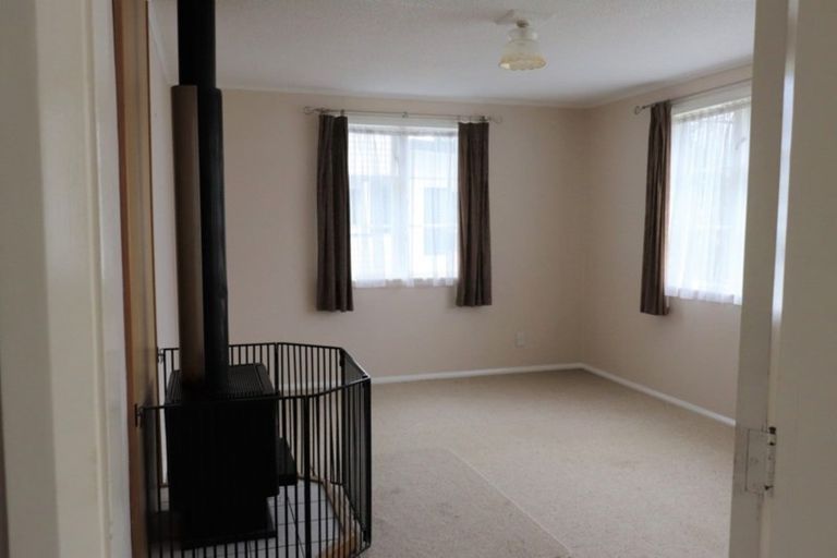 Photo of property in 24 Edward Street, Pahiatua, 4910