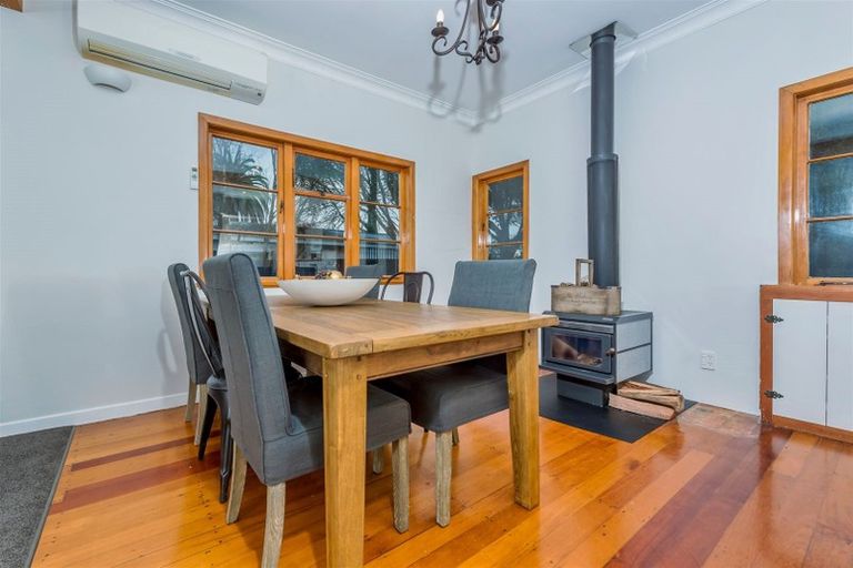 Photo of property in 15 Edward Street, Riverhead, 0820