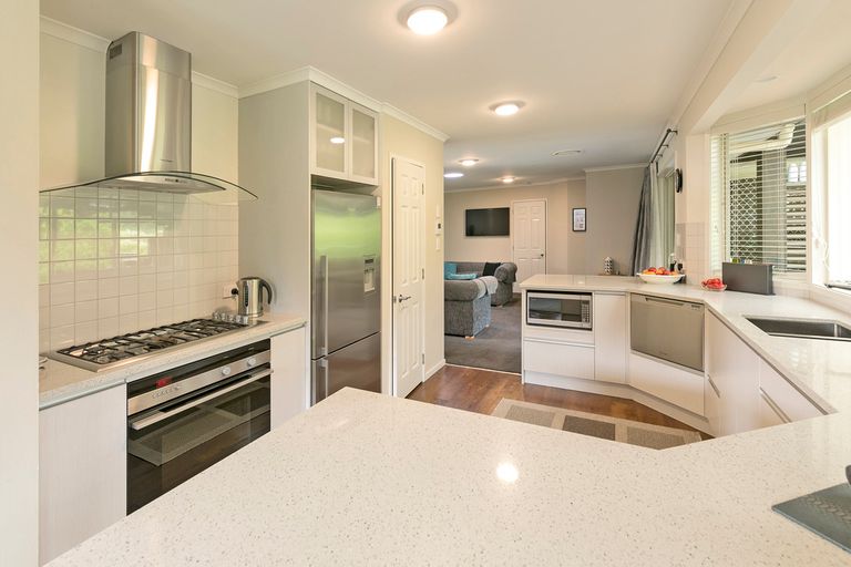 Photo of property in 23 Applemoors Way, Riverhead, 0820