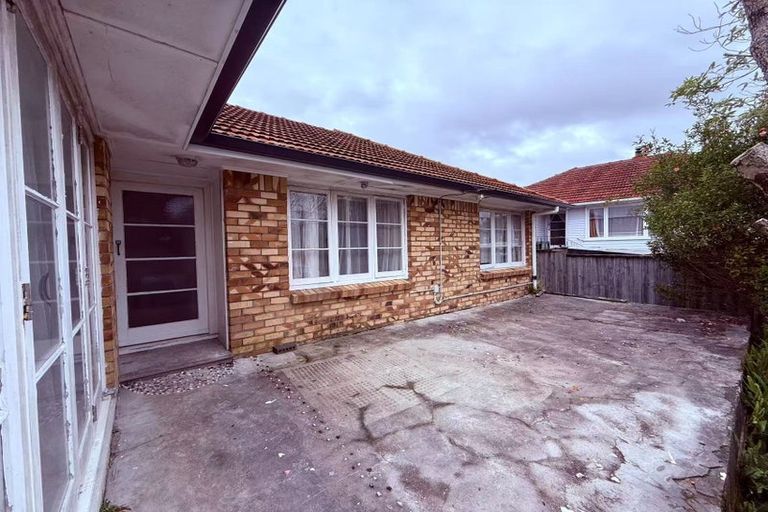 Photo of property in 46 Wilsher Crescent, Henderson, Auckland, 0612