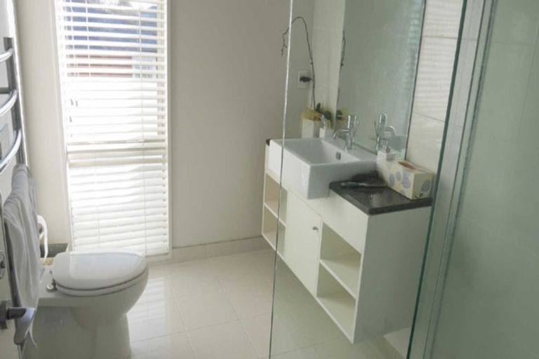 Photo of property in 18d Holmwood Road, Merivale, Christchurch, 8014