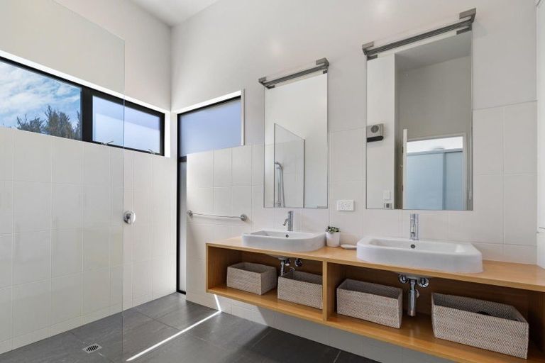 Photo of property in 30 Penrith Park Drive, Wanaka, 9305