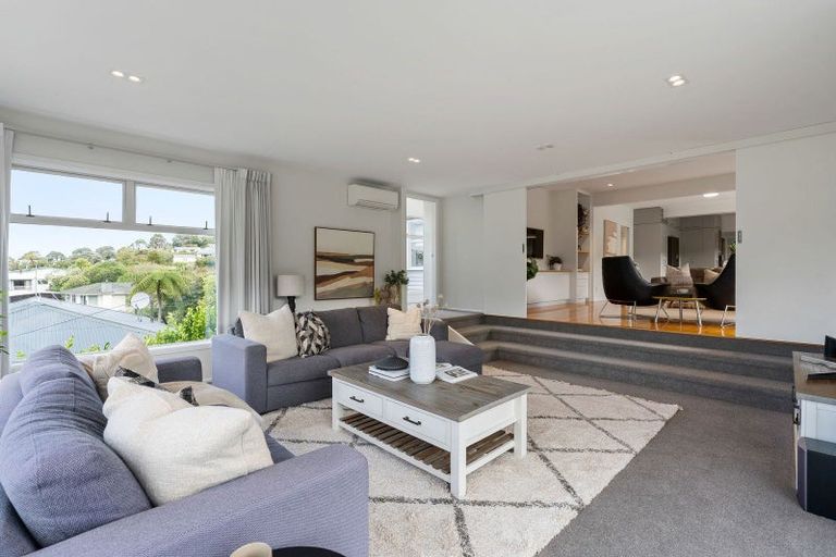 Photo of property in 43 Silverstream Road, Crofton Downs, Wellington, 6035