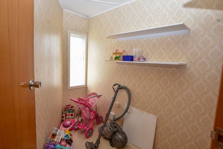 Photo of property in 11 Fairbrother Street, Carterton, 5713