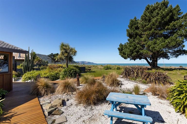 Photo of property in 196 Rarangi Beach Road, Rarangi, Blenheim, 7273