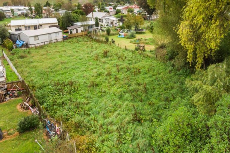 Photo of property in 11 Barry Street, Te Karaka, 4022