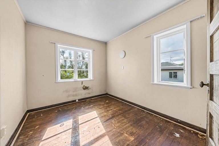 Photo of property in 80 Walmer Road, Point Chevalier, Auckland, 1022