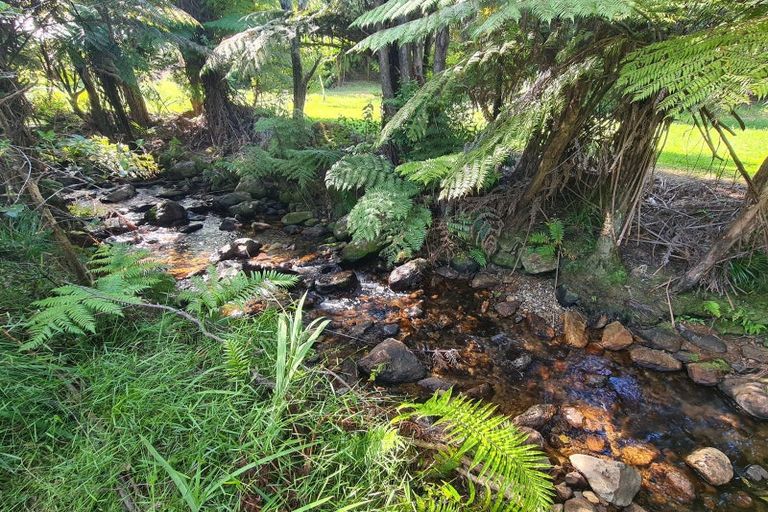 Photo of property in 150 Lillis Lane, Coromandel, 3506