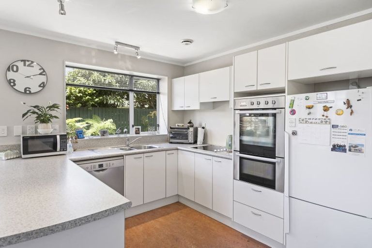 Photo of property in 63 The Drive, Tawa, Wellington, 5028