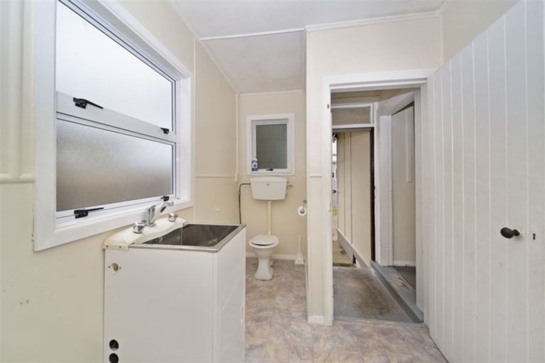 Photo of property in 419 Waihi Road, Normanby, Hawera, 4614