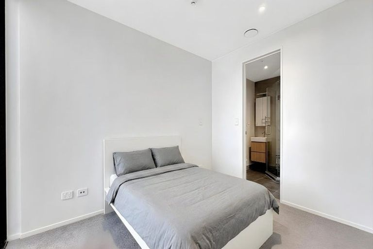 Photo of property in 501/1 Buscomb Avenue, Henderson, Auckland, 0610