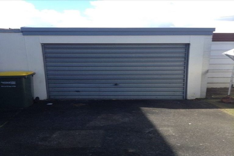 Photo of property in 1/48 Ray Small Drive, Pahurehure, Papakura, 2113