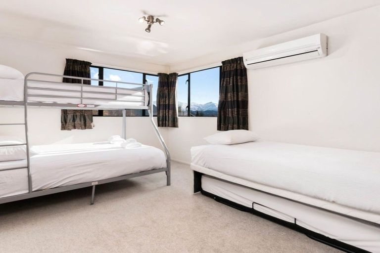 Photo of property in 8 Cherry Court, Wanaka, 9305