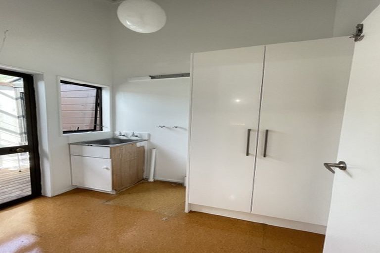 Photo of property in 1/1 Mayfair Crescent, Mairangi Bay, Auckland, 0630