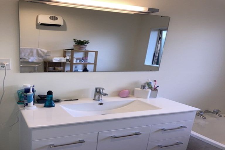 Photo of property in 4 Ronald George Place, Parklands, Christchurch, 8083