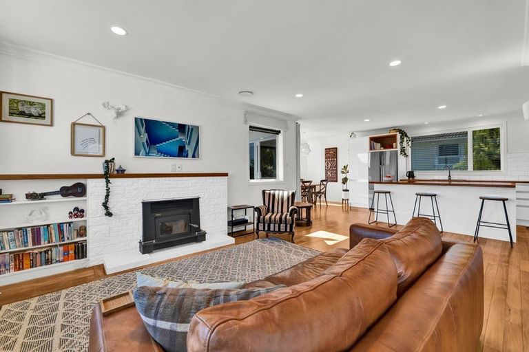 Photo of property in 185 Mangorei Road, Merrilands, New Plymouth, 4312