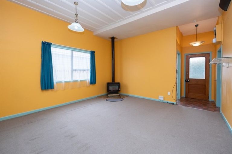 Photo of property in 3 Orlando Street, Stratford, 4332