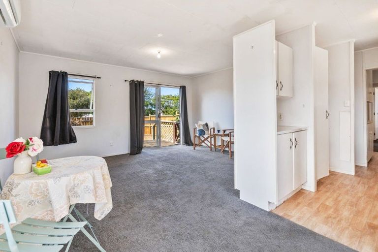 Photo of property in 12 Moki Place, Ruakaka, 0116