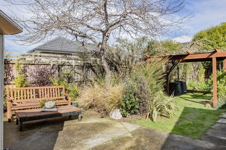 Photo of property in 10 Cheam Street, Dallington, Christchurch, 8061