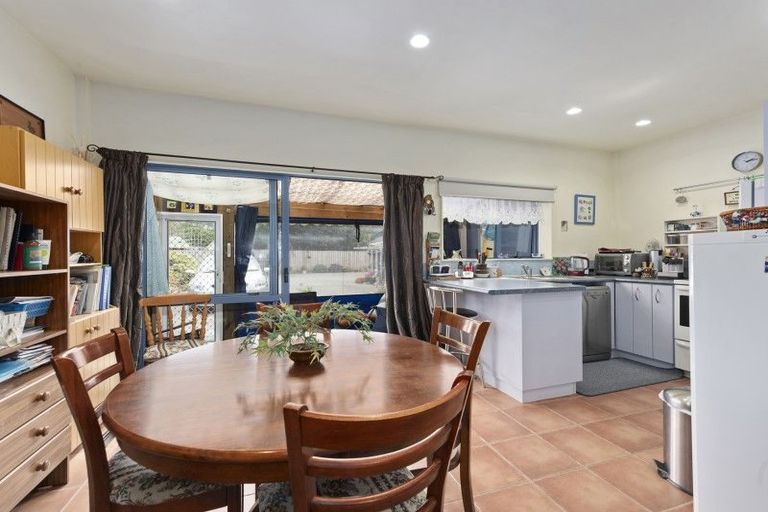 Photo of property in 100 Mcleod Street, Elderslea, Upper Hutt, 5018