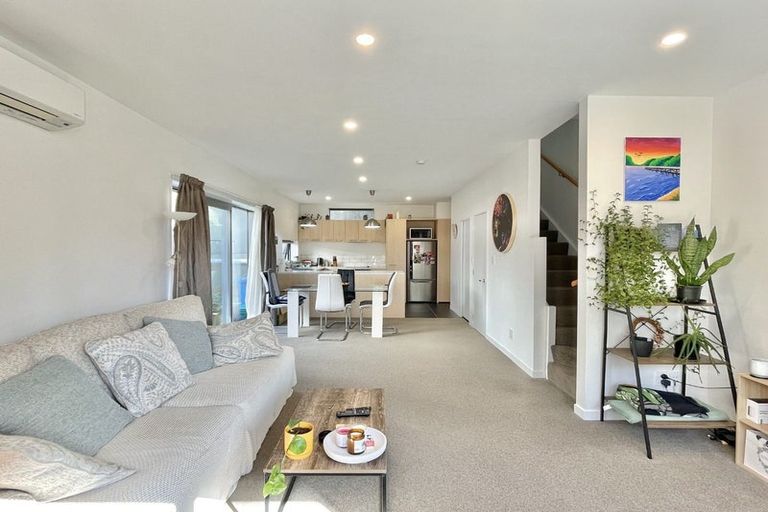 Photo of property in 9/7 Handyside Street, Tawa, Wellington, 5028