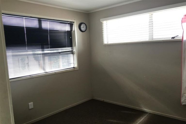 Photo of property in 60 Sharland Avenue, Manurewa, Auckland, 2102