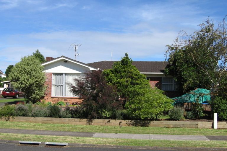 Photo of property in 3 Rothwell Place, Sunnyhills, Auckland, 2010