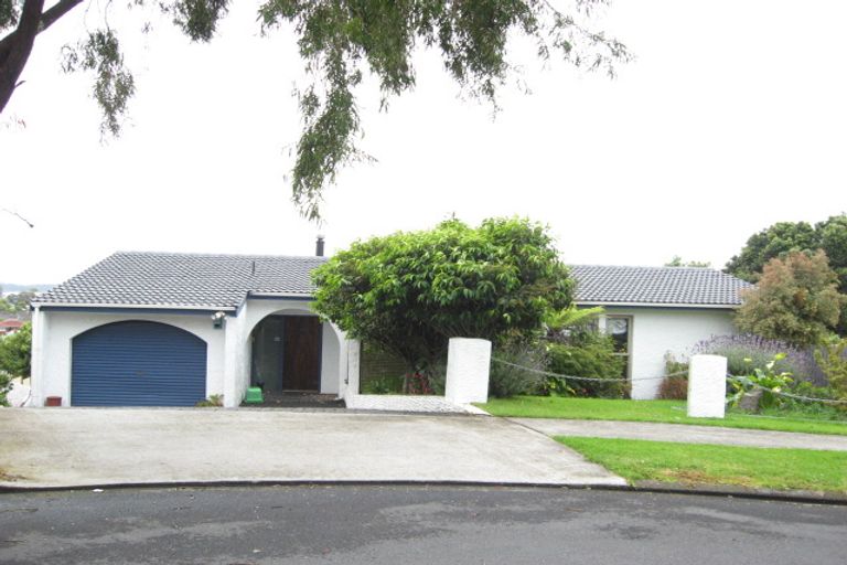 Photo of property in 42 Ridgemount Rise, Mangere Bridge, Auckland, 2022