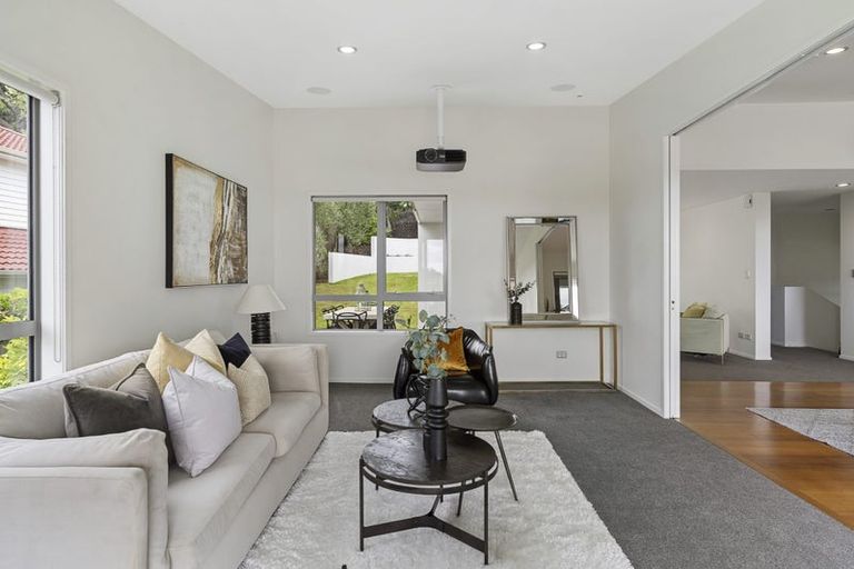 Photo of property in 4 Ravello Rise, Flat Bush, Auckland, 2019