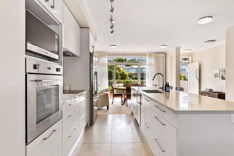 Photo of property in 134 Landmark Terrace, Orewa, 0931