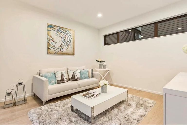 Photo of property in 52 Lockheed Street, Hobsonville, Auckland, 0618