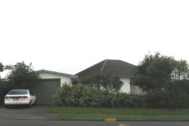 Photo of property in 1 Ambler Avenue, Glen Eden, Auckland, 0602