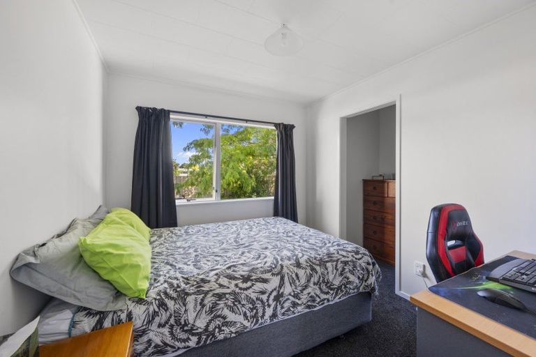 Photo of property in 45 Tait Drive, Greenmeadows, Napier, 4112