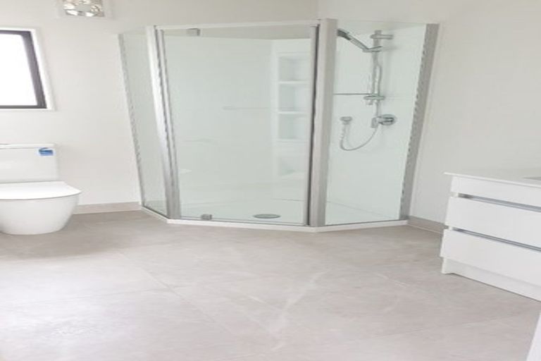 Photo of property in 1/14 Delamare Court, Sunnynook, Auckland, 0632